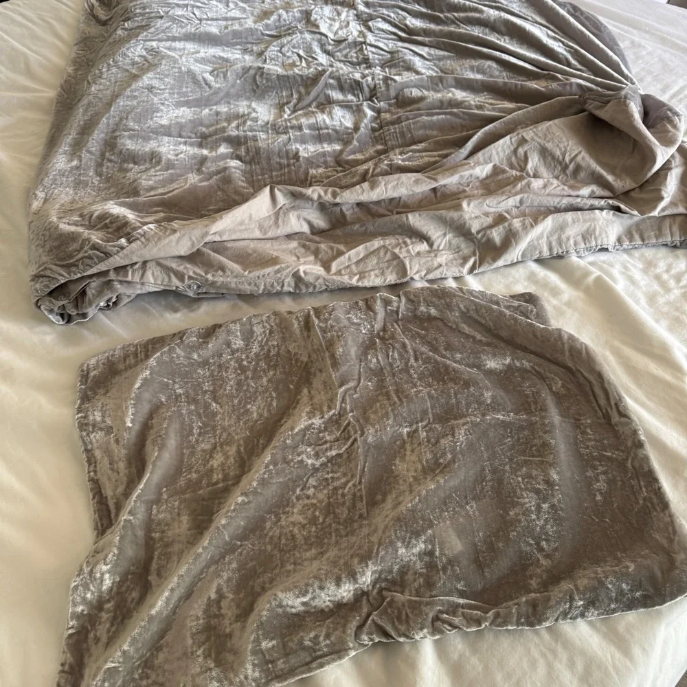 West Elm Duvet Cover Set Full Queen Silver Crushed Velvet Shimmer 1 pillow sham